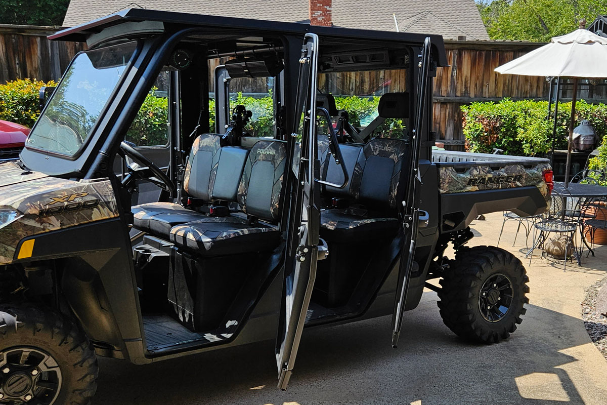 Image of an XL Gen 3 Hinge for Fortress Pro's Convertible Doors on a Polaris
